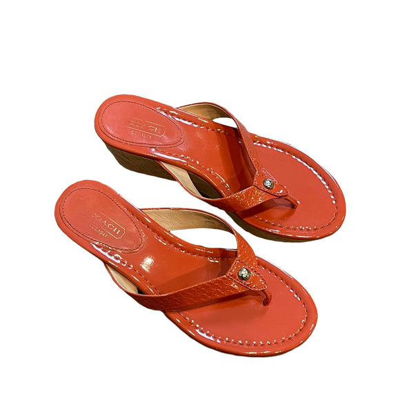 Coach Jorgina Embossed Tulip Patent Wedge Thong Sandals Size 7B - Picture 3 of 12